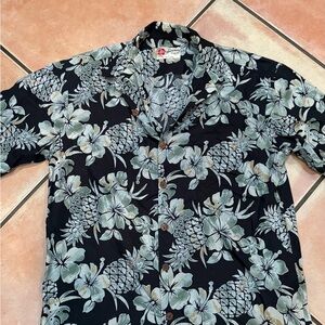 Hilo Hattie Hawaiian original Men's Hawaiian Shirt